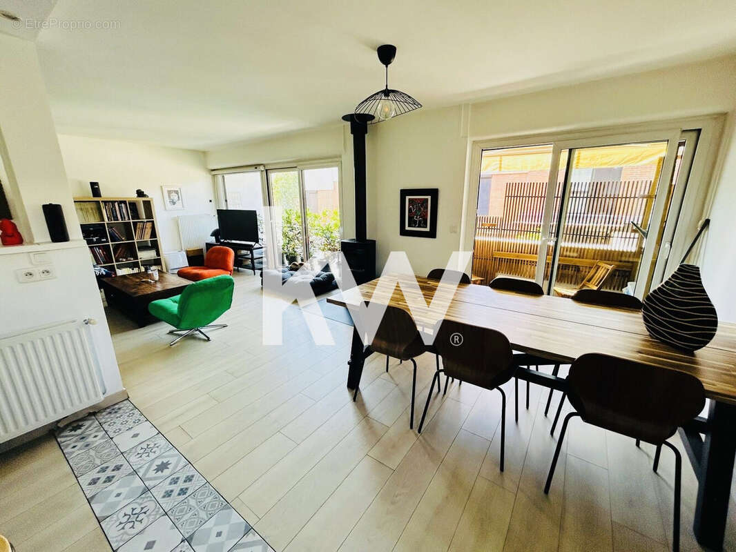 Maison 127 m² à Saint-Priest-En-Jarez  - photo 5