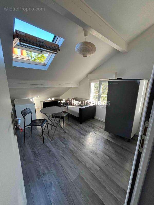 Appartement à BEAUCHAMP