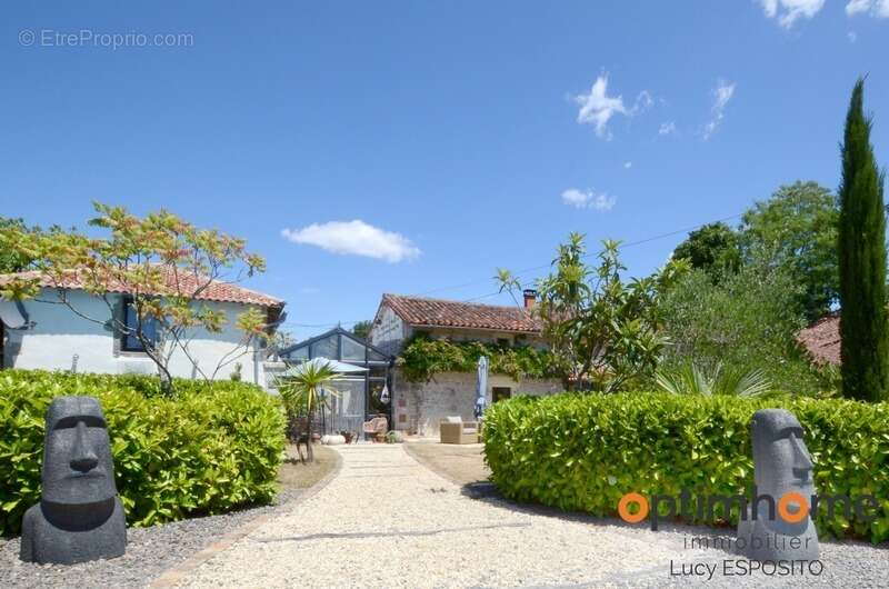 Maison à NANTEUIL-EN-VALLEE