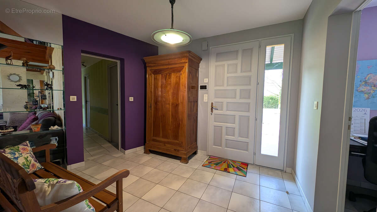 Maison à LES LANDES-GENUSSON