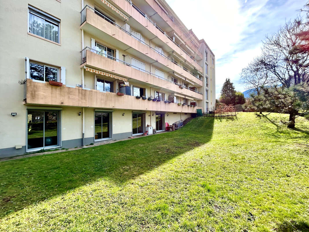 Appartement à VIZILLE
