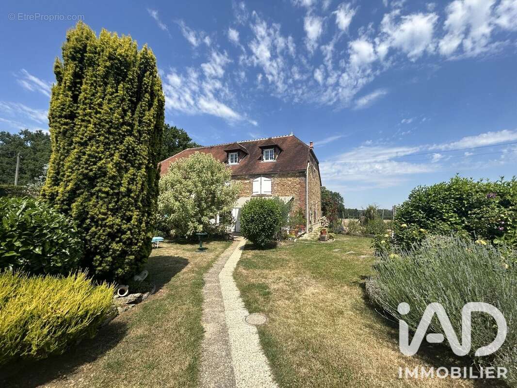 Maison 168 m² à Vanlay  - photo 2