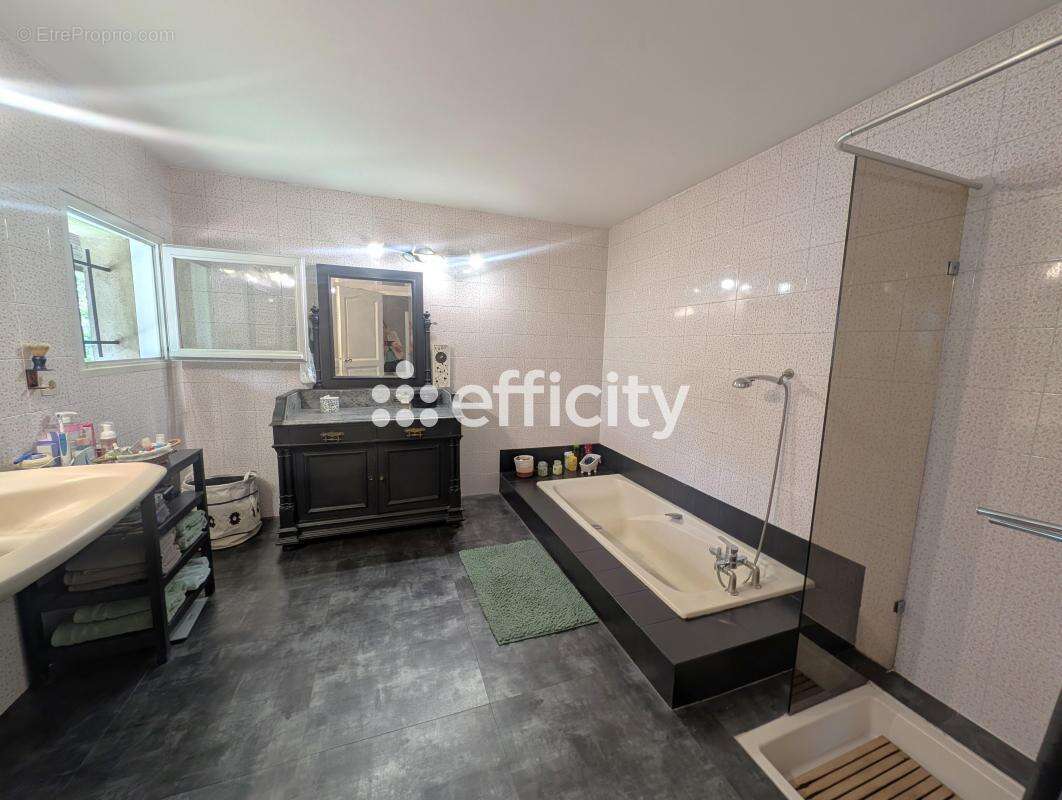 Maison à FONTANIL-CORNILLON