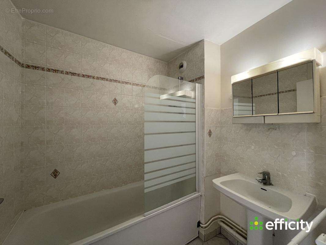 Appartement à EPERNON