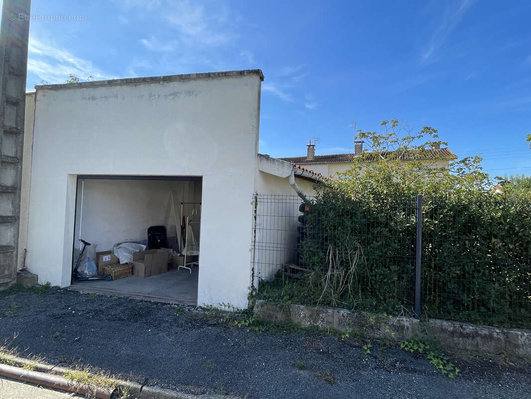 Maison à SAINT-JUERY