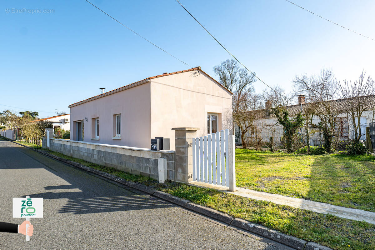 Maison à SAINT-DENIS-DU-PAYRE