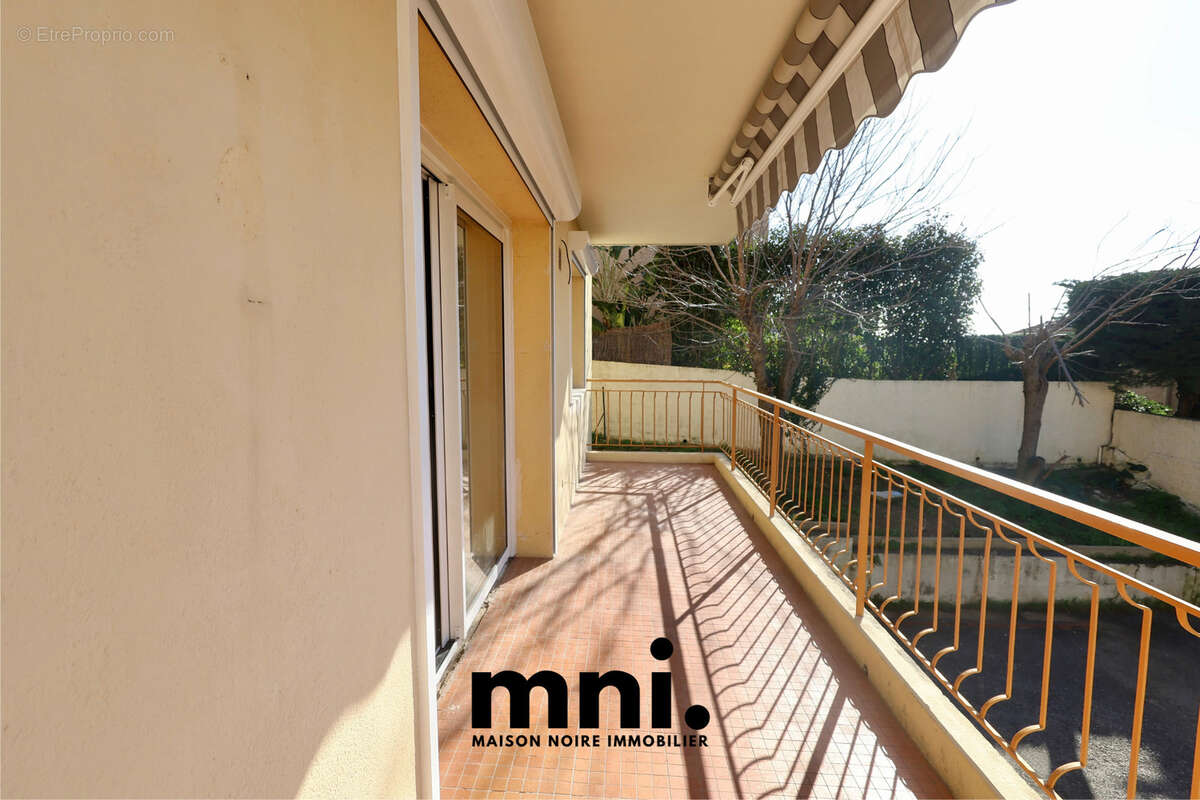 Appartement à SIX-FOURS-LES-PLAGES