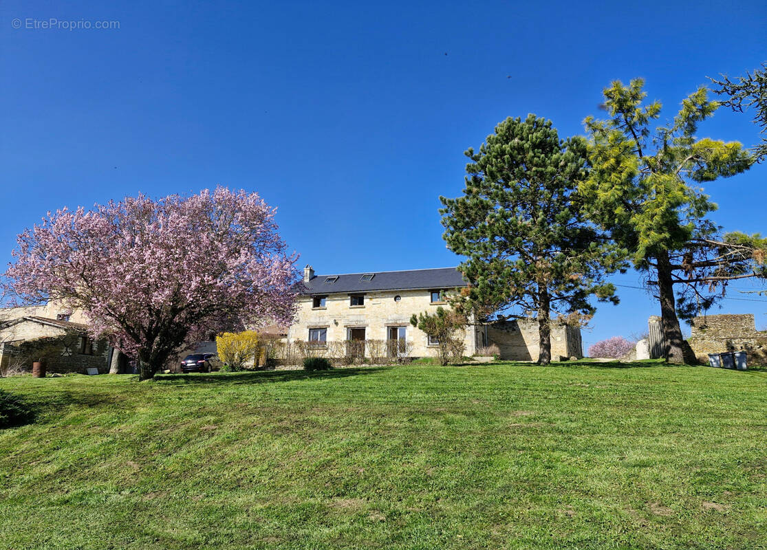 Maison à MIREBEAU