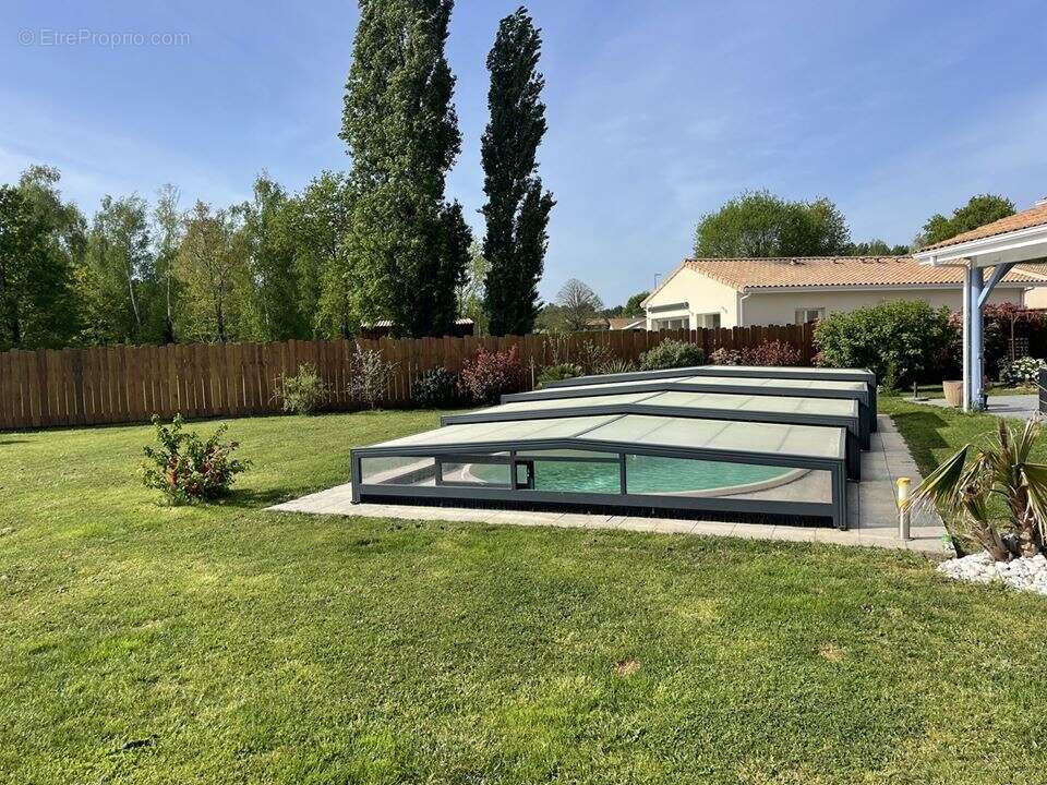 Maison à GRAYAN-ET-L'HOPITAL