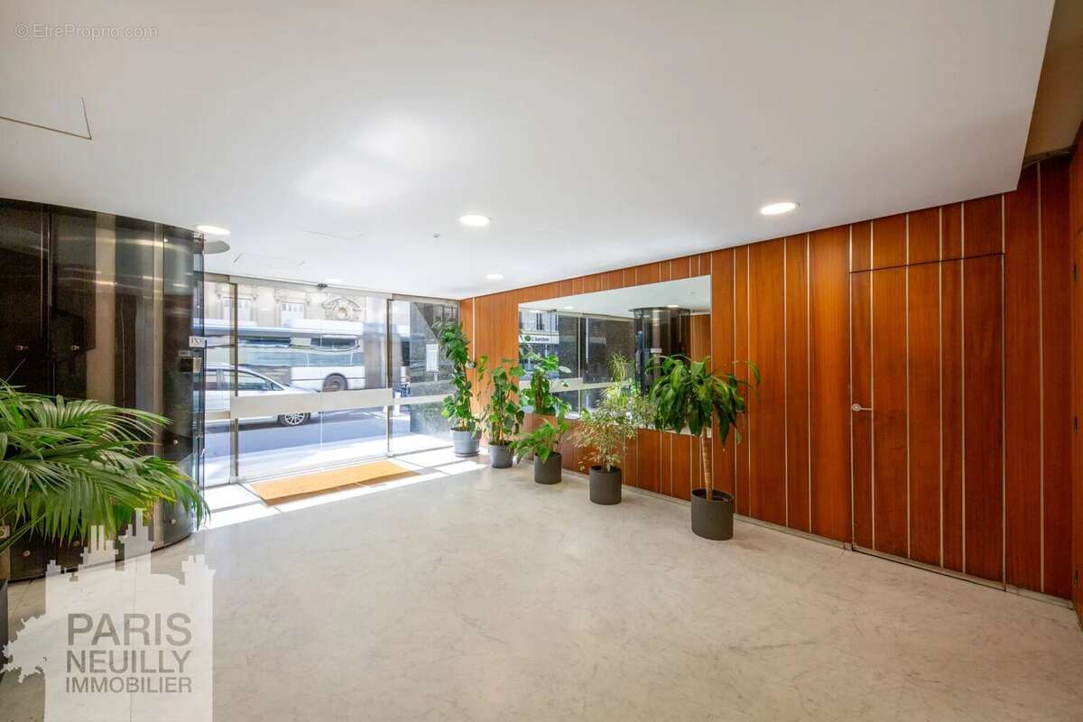 Appartement à PARIS-17E