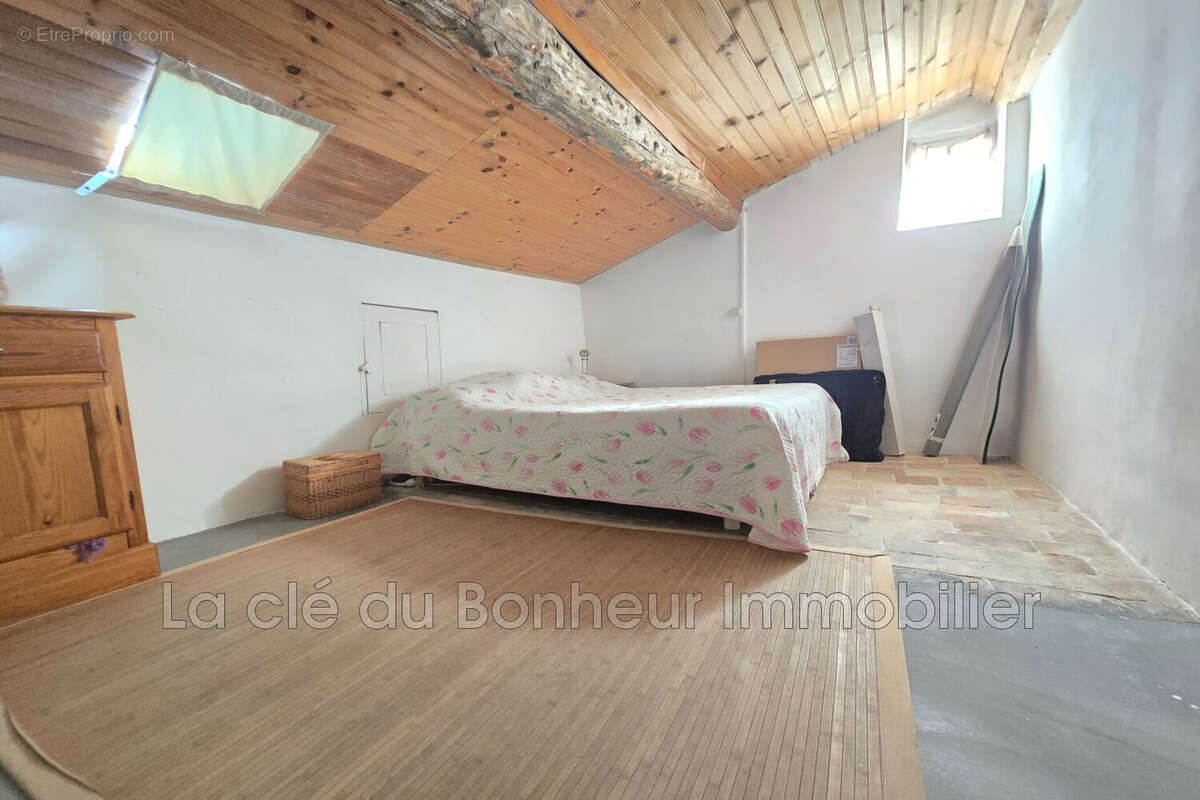 Maison à GREOUX-LES-BAINS