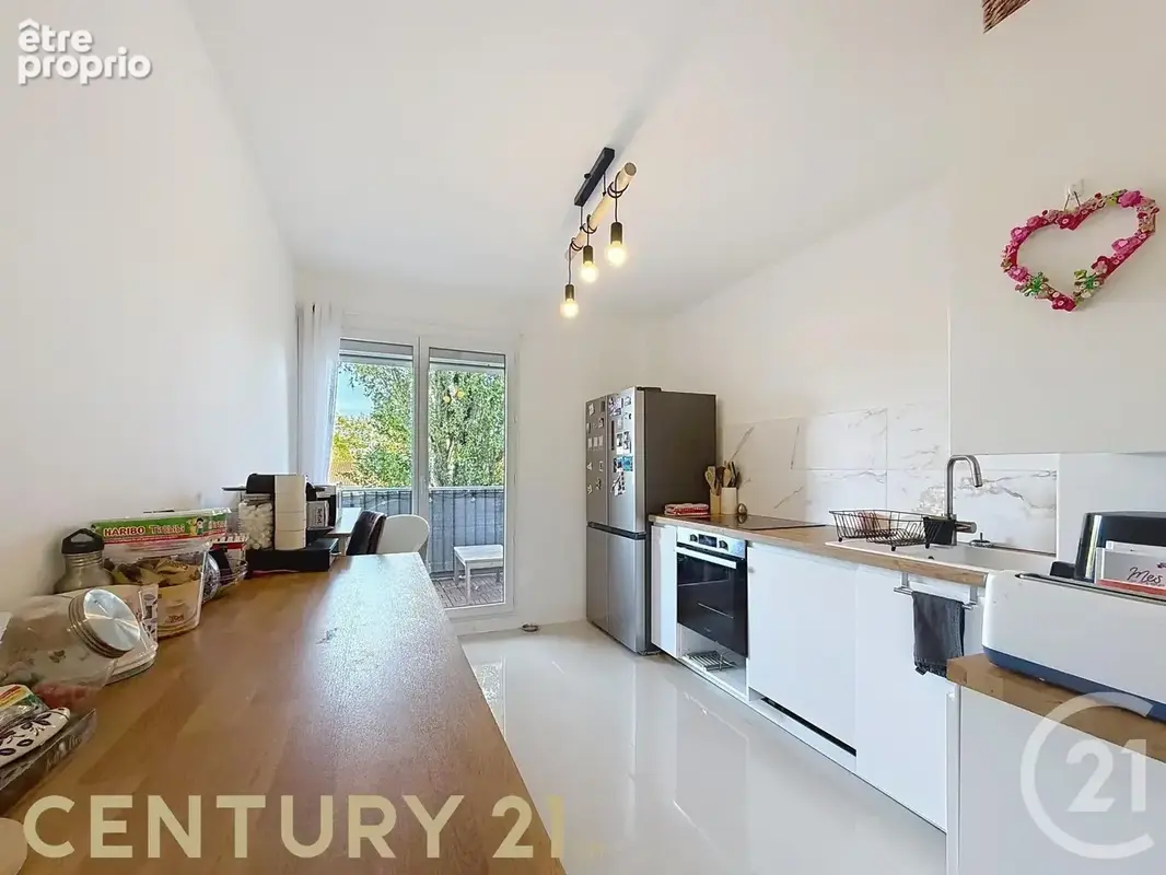 Appartement 3 pièces 69 m² à vendre à Rillieux-La-Pape (69140) - photo 3