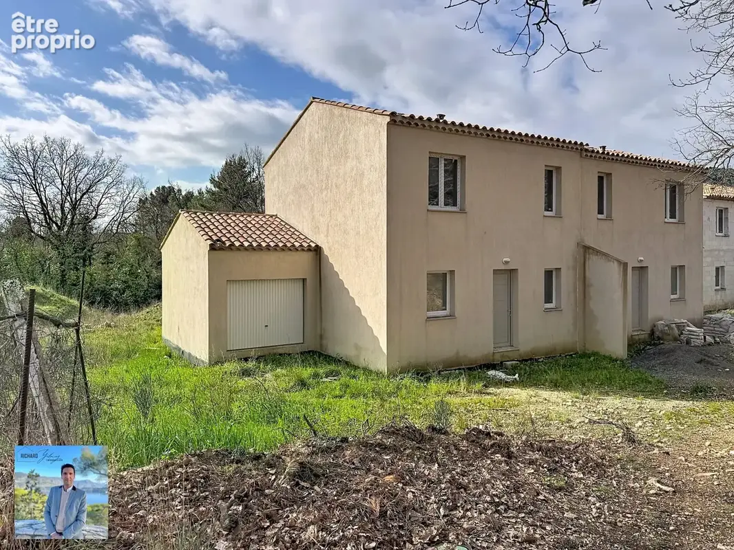 Maison 920 m² à Seillans  - photo 2