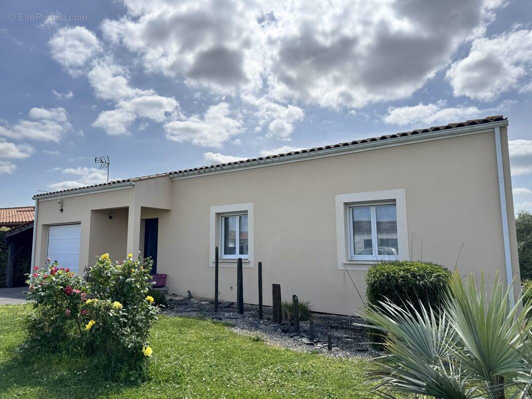 Maison à PISANY