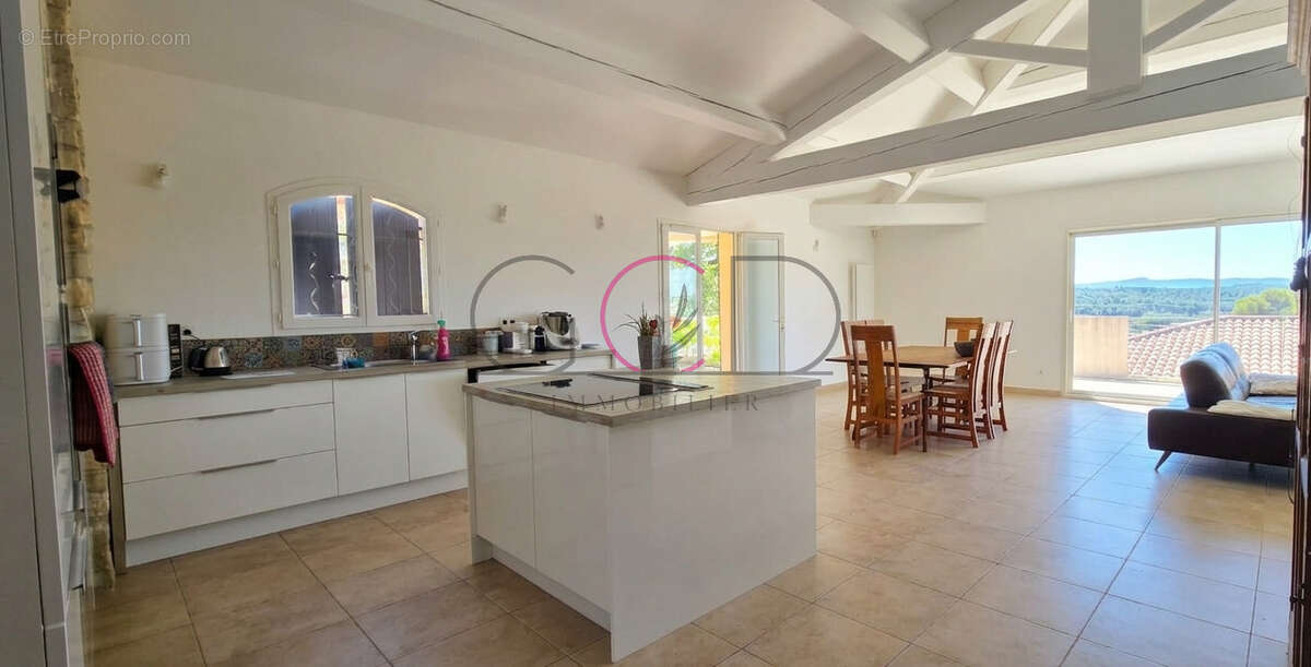 Maison à COUDOUX