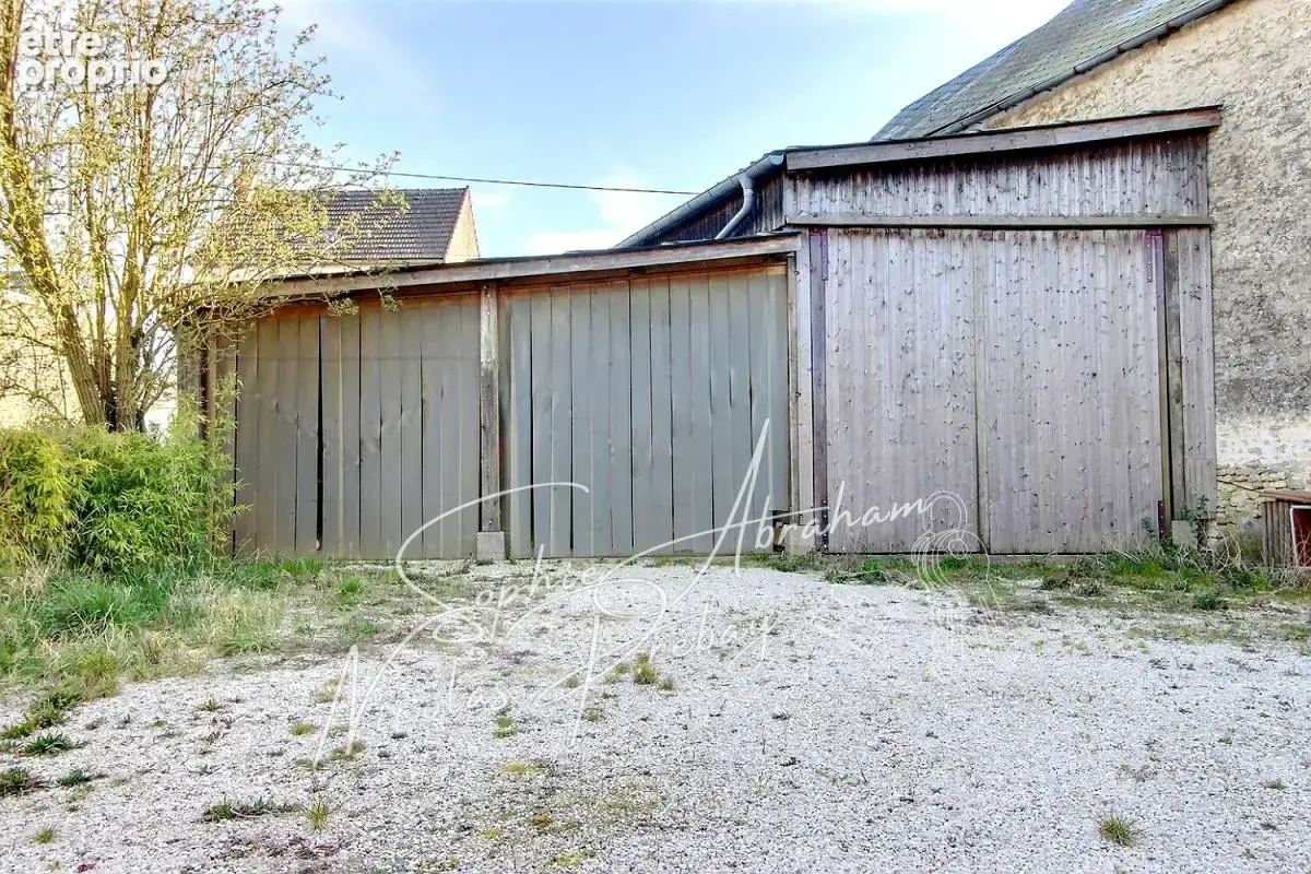 Maison en pierres avec dépendances et terrain - photo 16