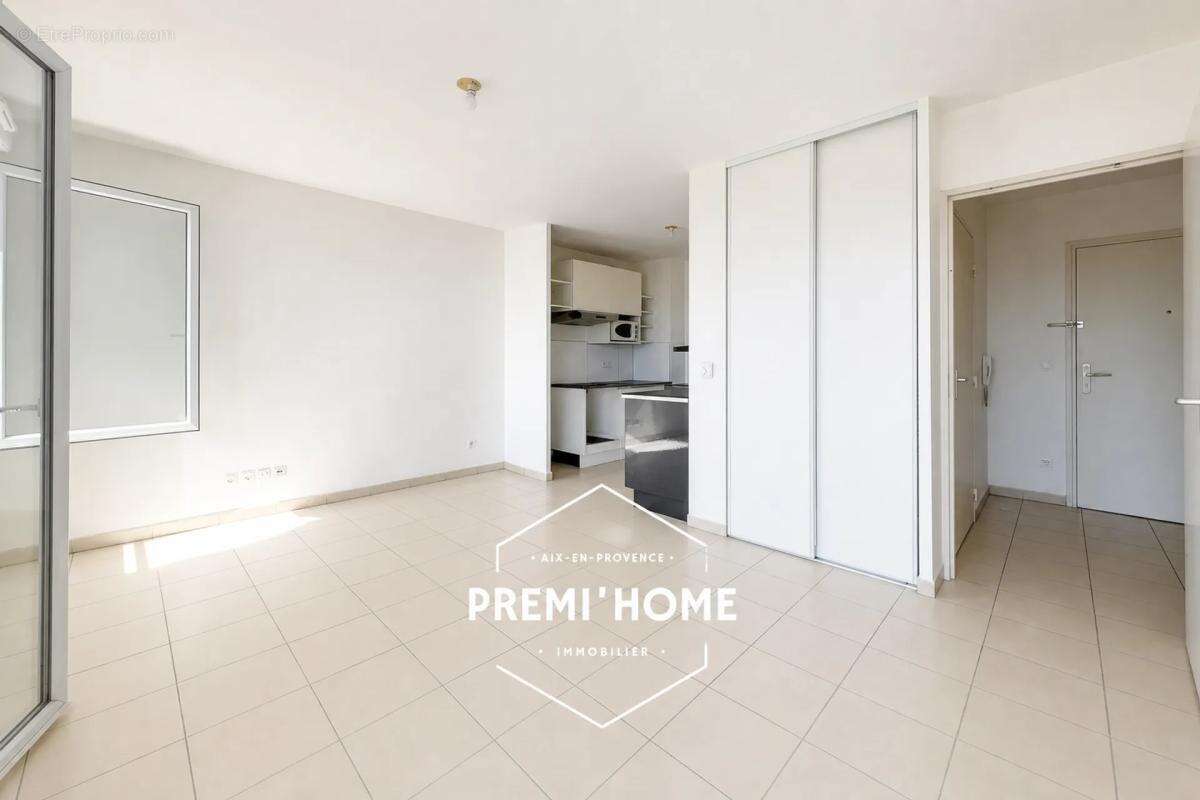 Appartement à MARSEILLE-2E