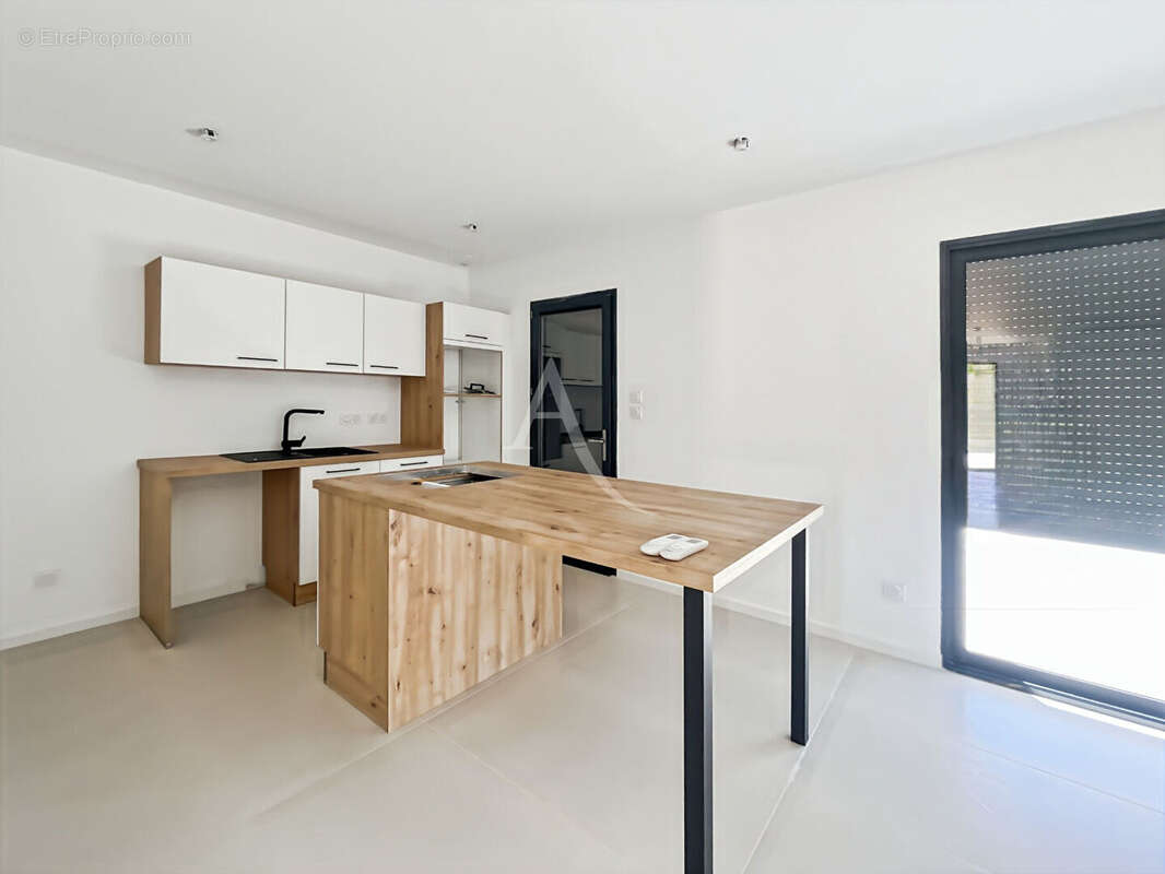 Maison NEUVE  RT 2022. Quatre chambres. - photo 3