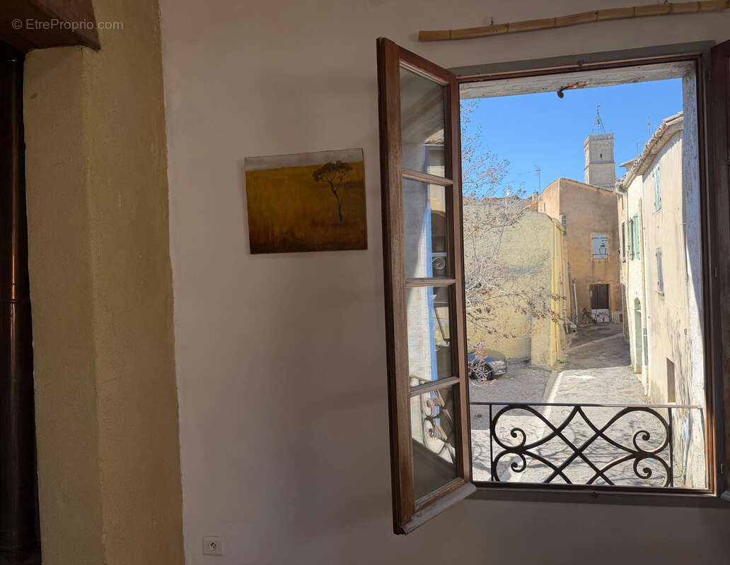 Maison à SAINT-QUENTIN-LA-POTERIE