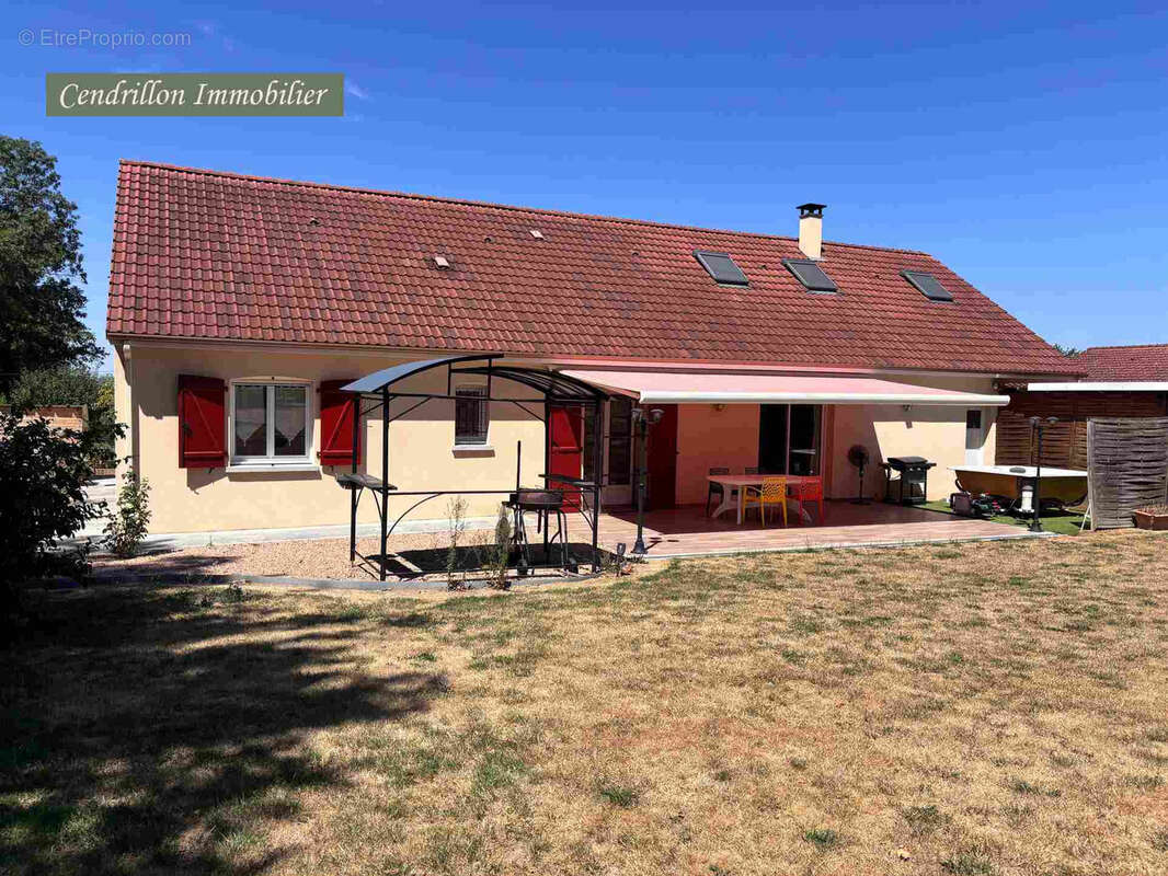 Pavillon vie de plain pied, construction de 2009, avec 144,6m2 habitables, premier étage aménagé, jardin clos - photo 31