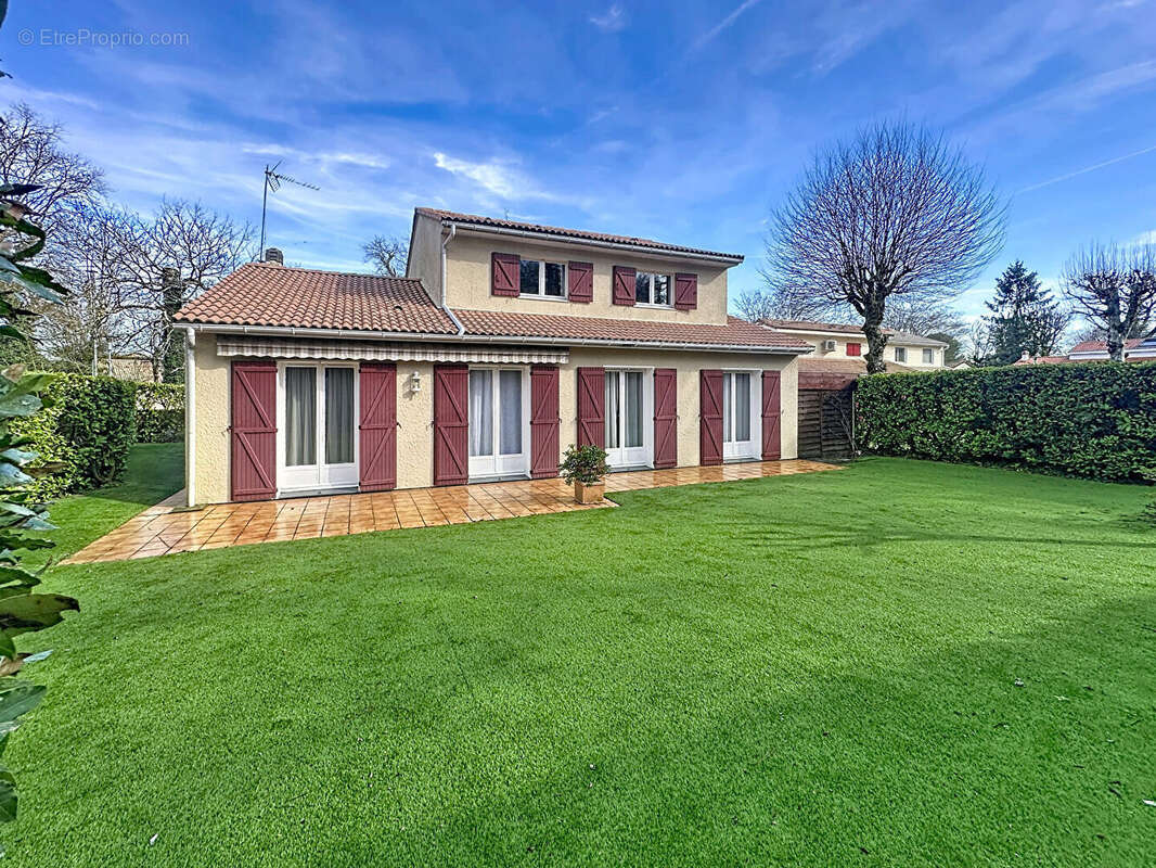 Maison à MERIGNAC