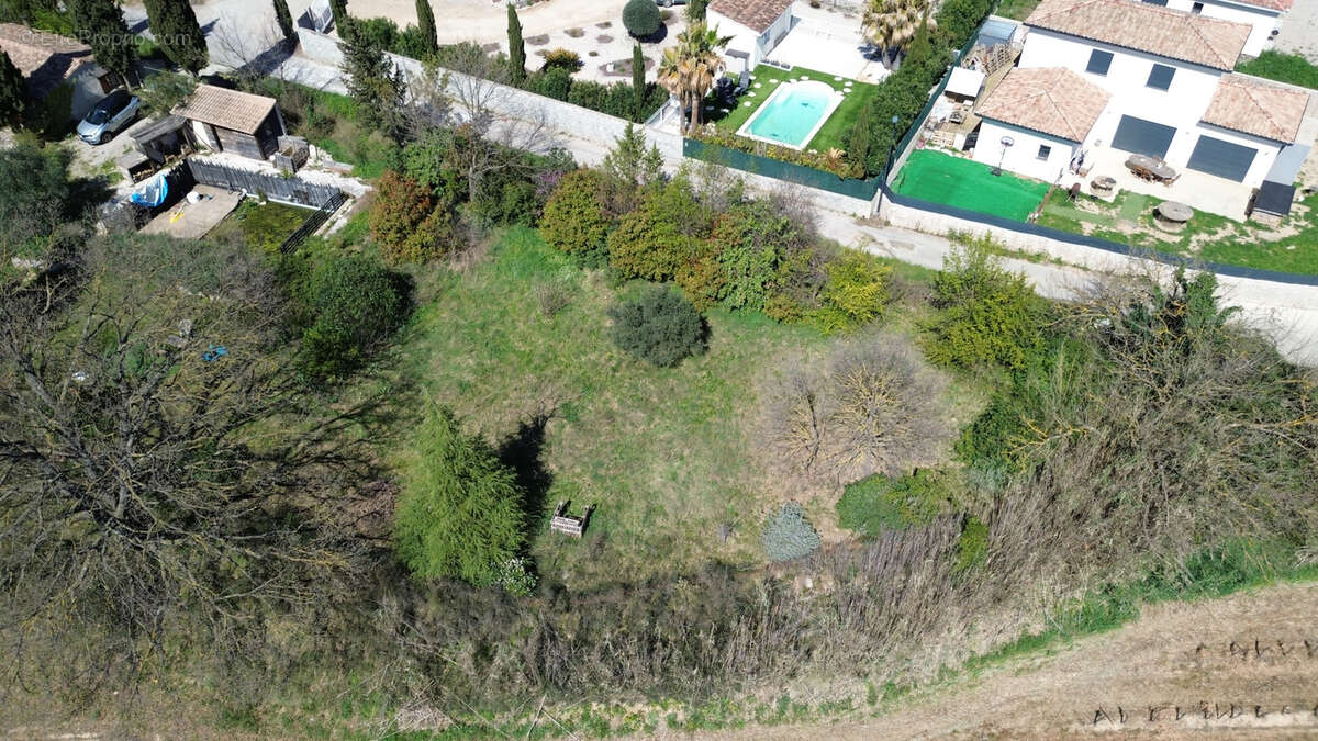 Terrain à PUILACHER