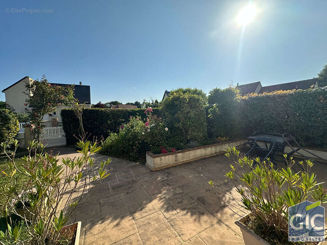 Maison à SAINT-CONTEST