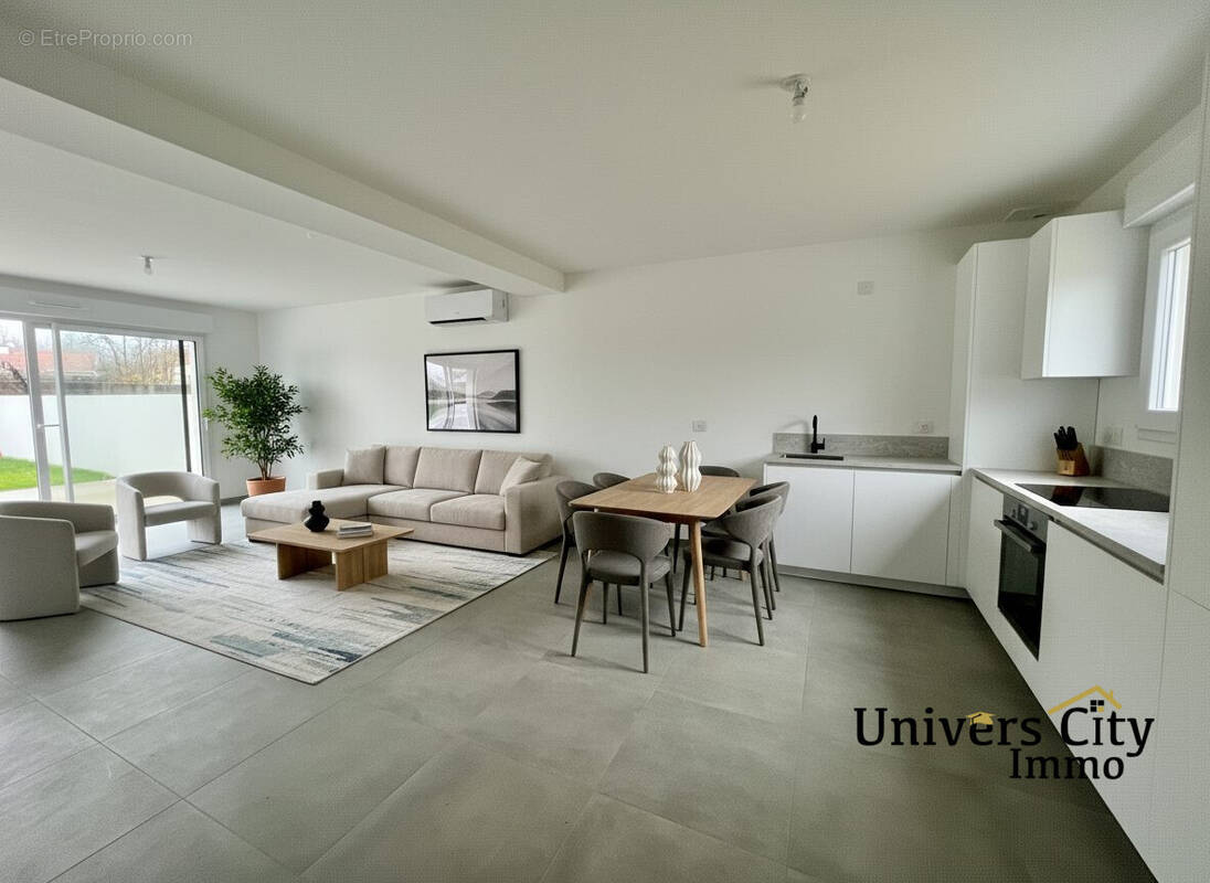 Maison à LES SORINIERES