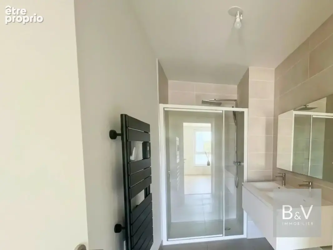 Appartement 3 pièces de 78 m² avec terrasse et vue dégagée - photo 4