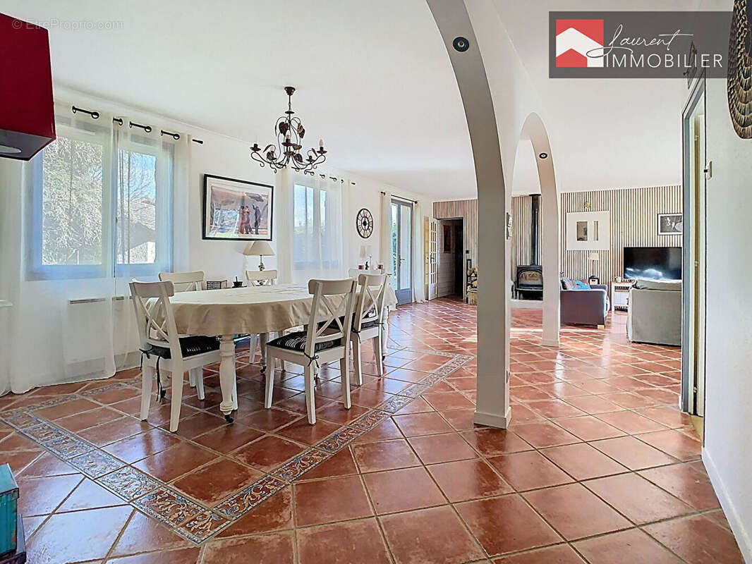 Maison à PONT-DE-VAUX