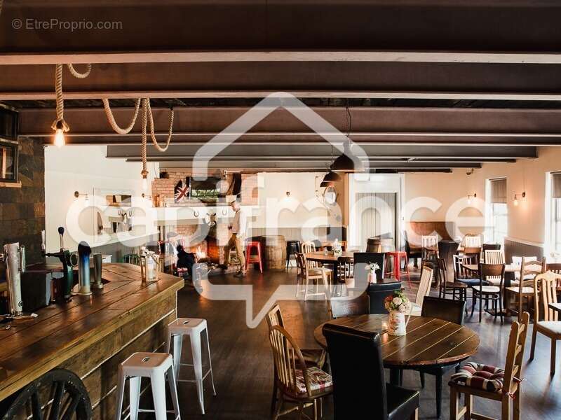 Commerce à MONTAIGU