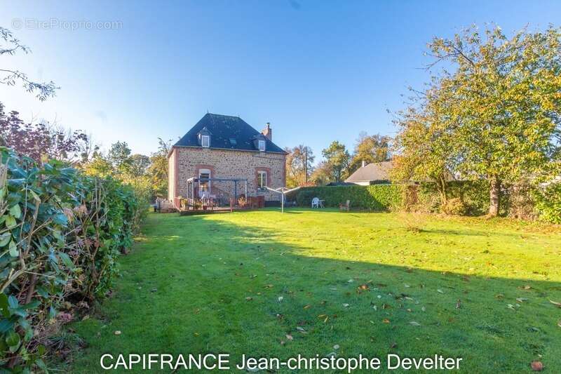Maison à MAYENNE