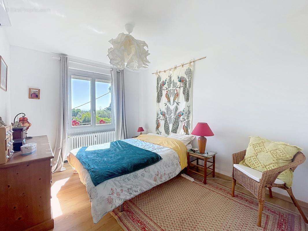 Appartement à VILLENEUVE-LES-AVIGNON