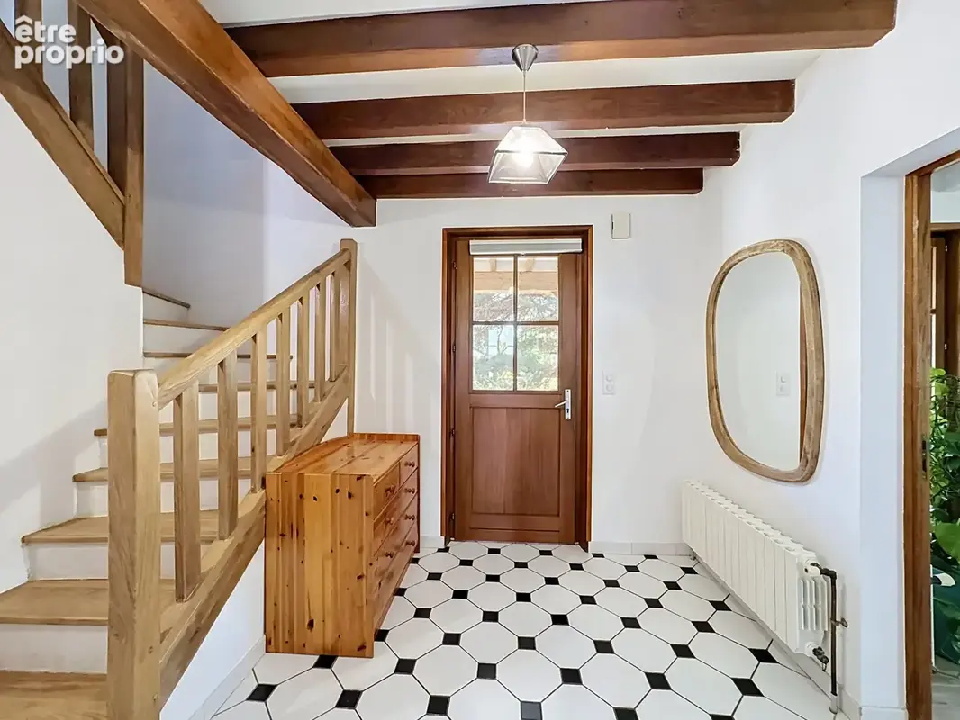 SECTEUR DES LACS D'ORIENT, Maison T5 sur sous/sol, 3 chambres - photo 3