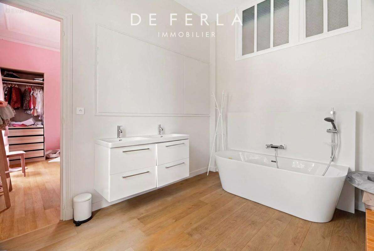 Maison à LE VESINET