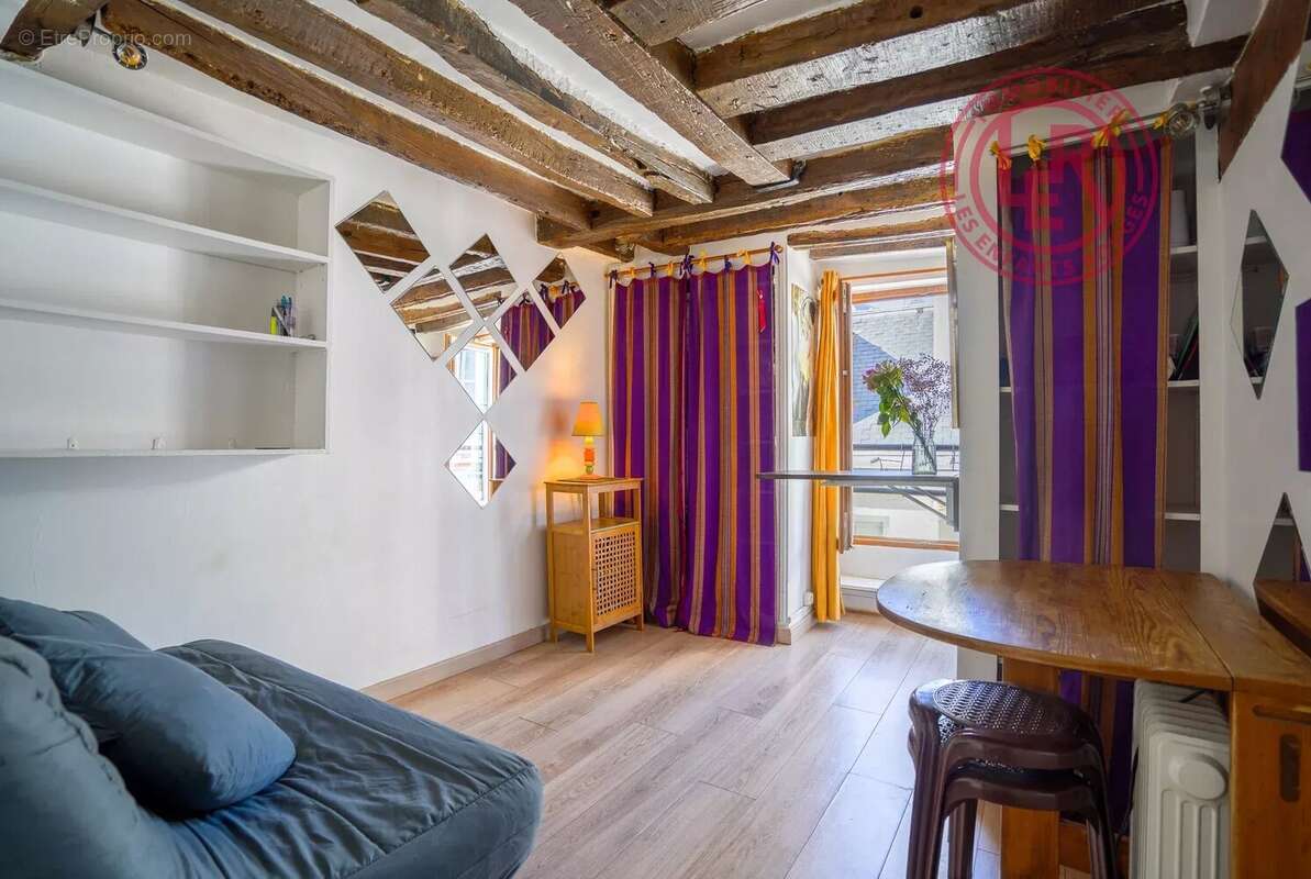 Appartement à PARIS-6E
