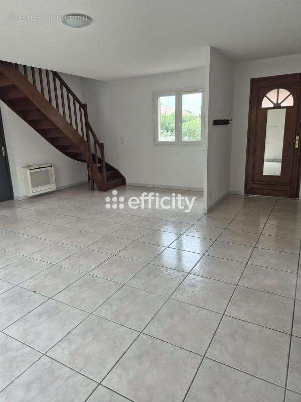 Maison 86 m² à Agde  - photo 3