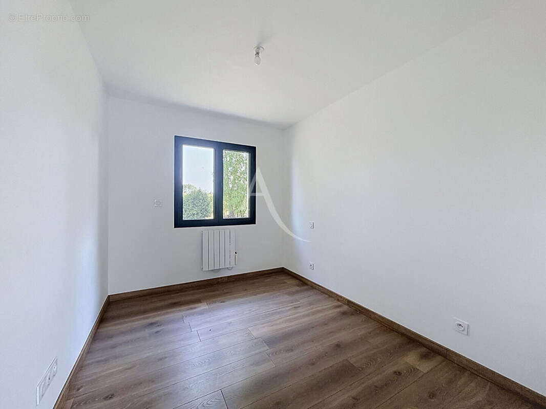 Cescau Maison mitoyenne par garage / 3 chambres / Garage - photo 6