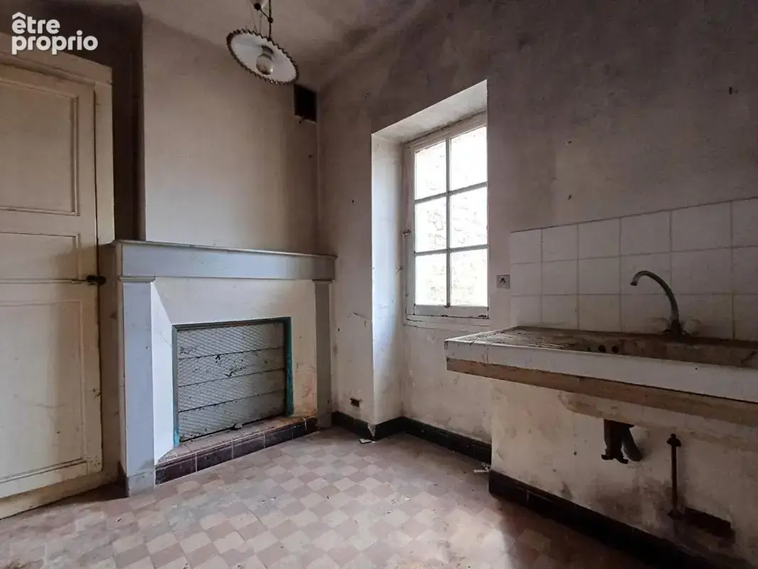 Maison de Bourg à rénover - VERNOIL LE FOURRIER (49390) - photo 6