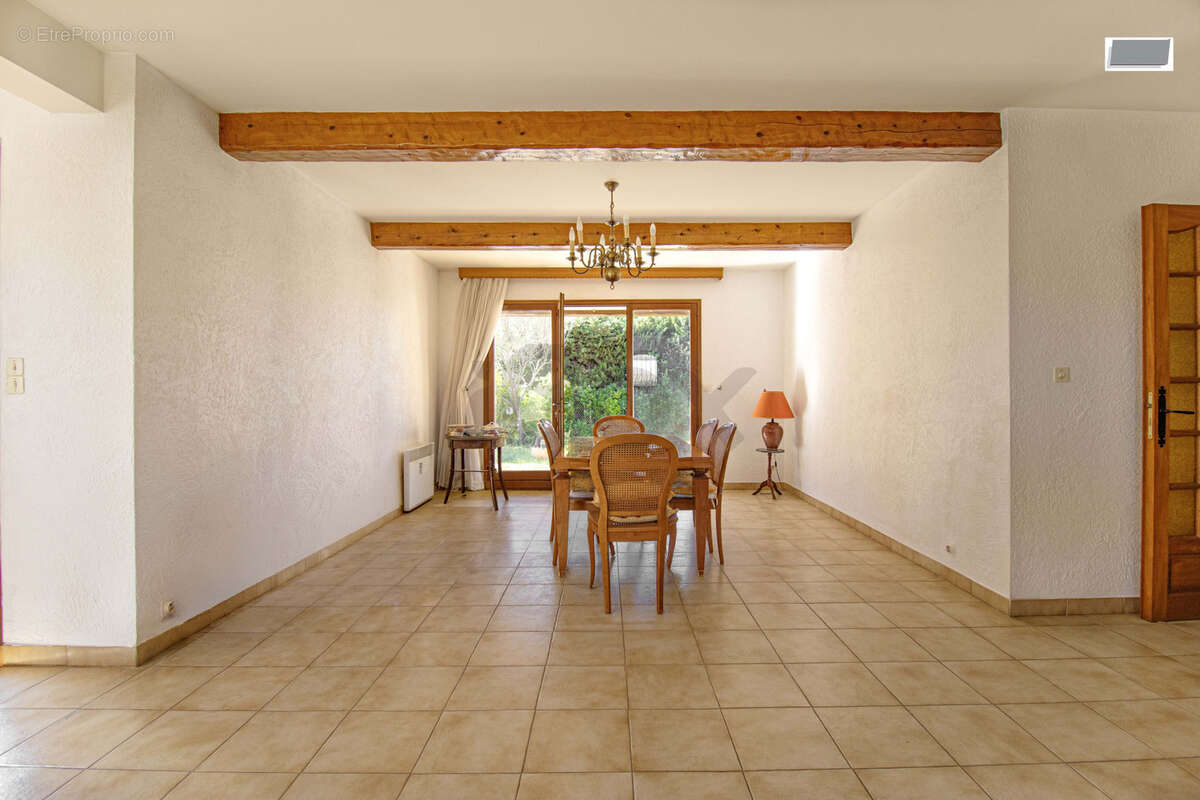Maison à SIX-FOURS-LES-PLAGES