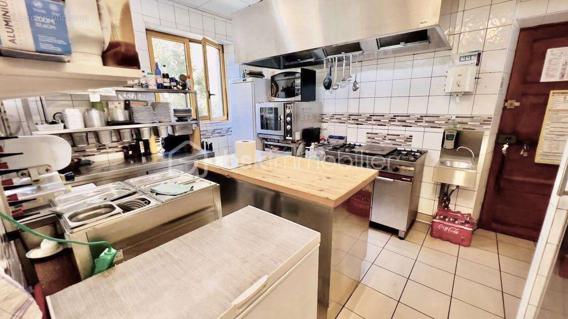 Fonds de commerce – Restaurant 85 m² – Fourneaux - photo 2