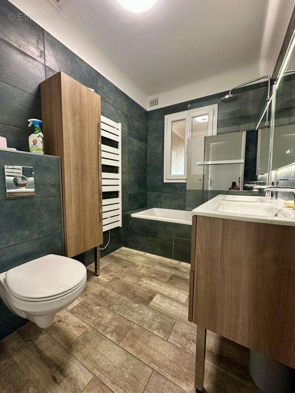 Maison à LA FARE-LES-OLIVIERS