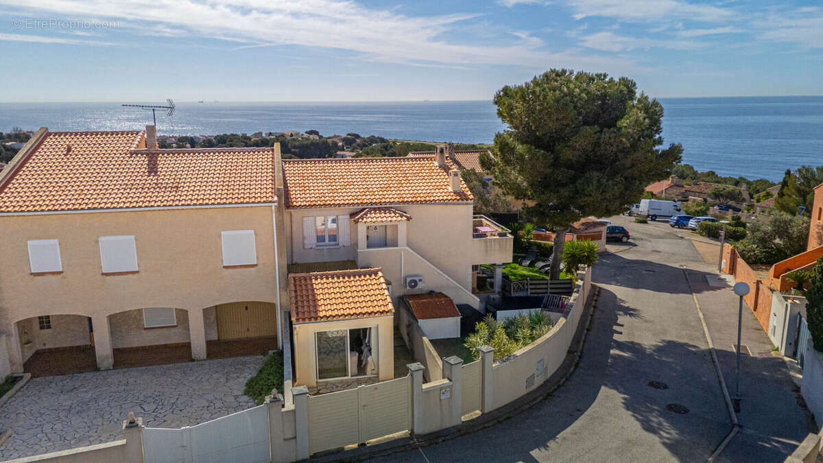 Appartement à SAUSSET-LES-PINS