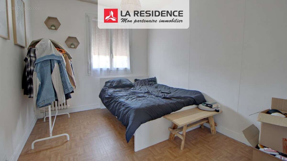 Appartement à VILLEPREUX