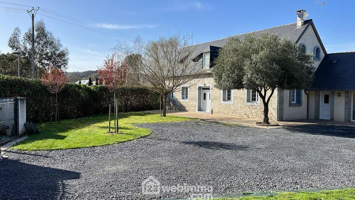 Maison 240 m² à Gayan  - photo 2