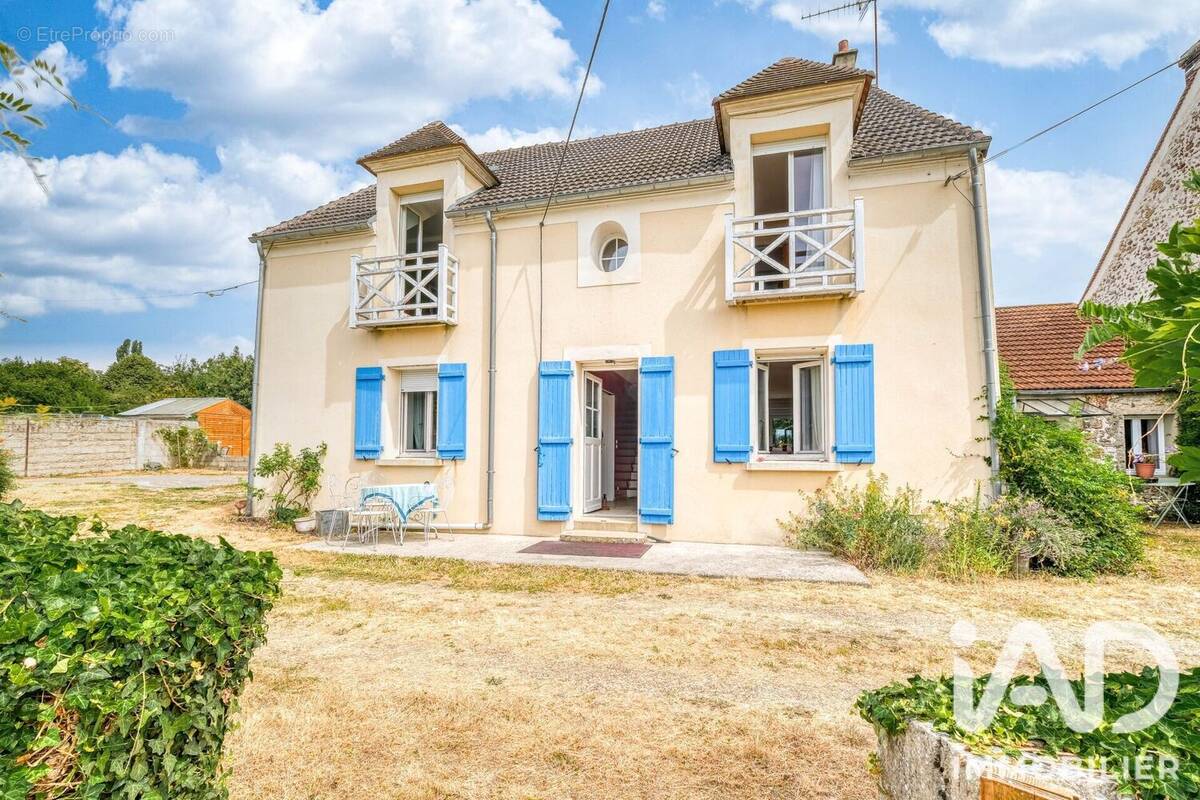 Photo 1 - Maison à BOISSY-LE-CHATEL
