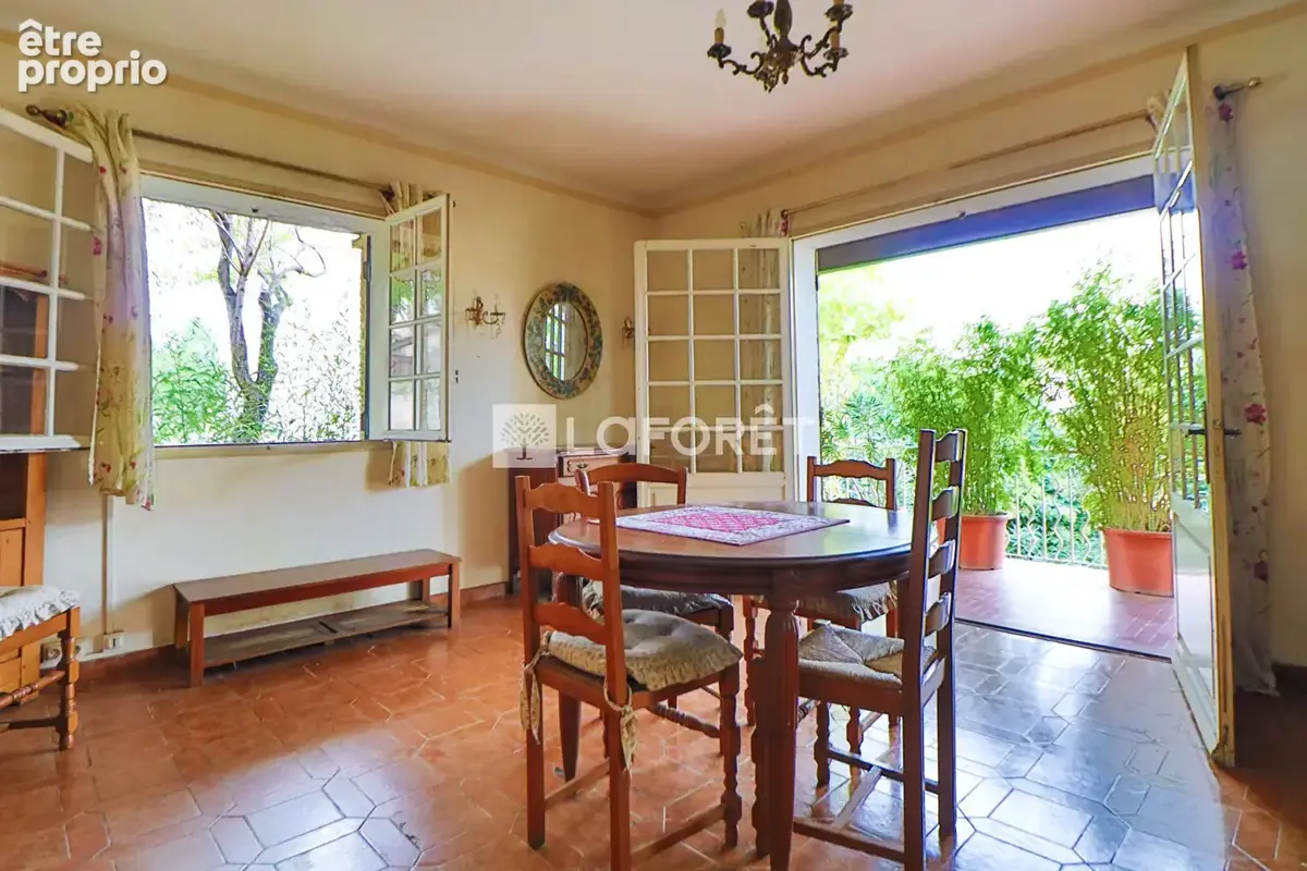 Maison de charme avec jardin à Aubagne ? Potentiel à saisir ! - photo 5