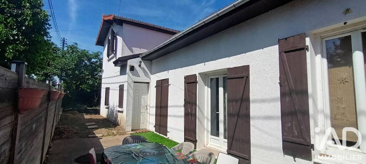 Photo 1 - Maison à VIRY-CHATILLON
