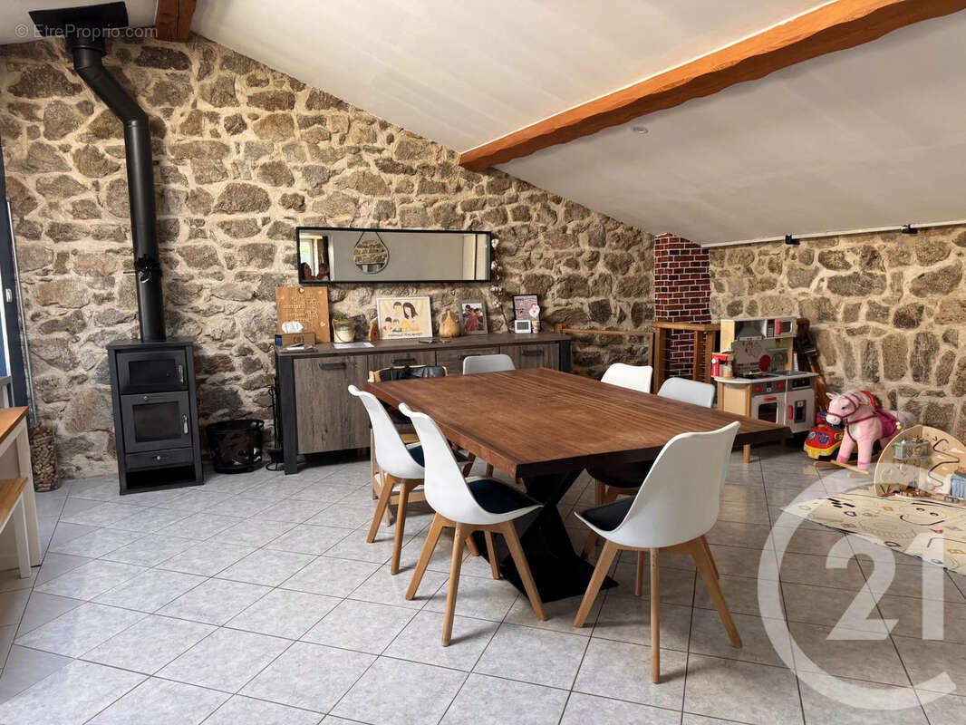Maison 114 m² à Ardoix  - photo 4