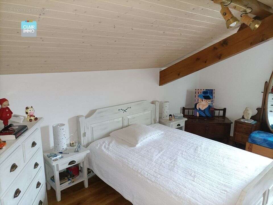 A LUGNY MAISON 6 PIECES DE 130M² AVEC TERRASSE SUR TERRAIN DE - Maison à LUGNY